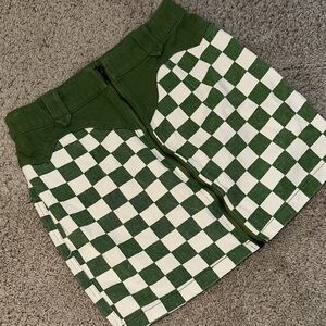 Selfie Leslie Green and White Checkered Mini Skirt
